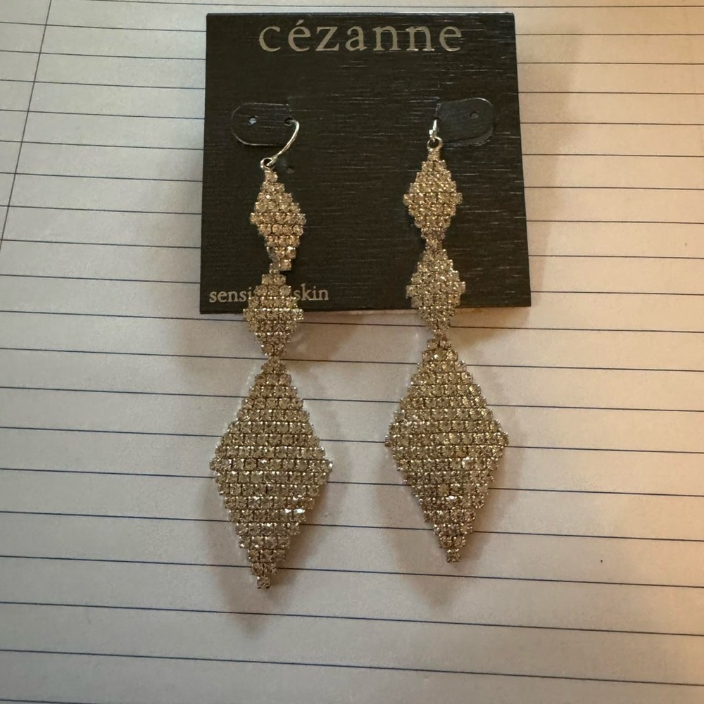 Elegant Gold Dangle Earrings with Cascading Design